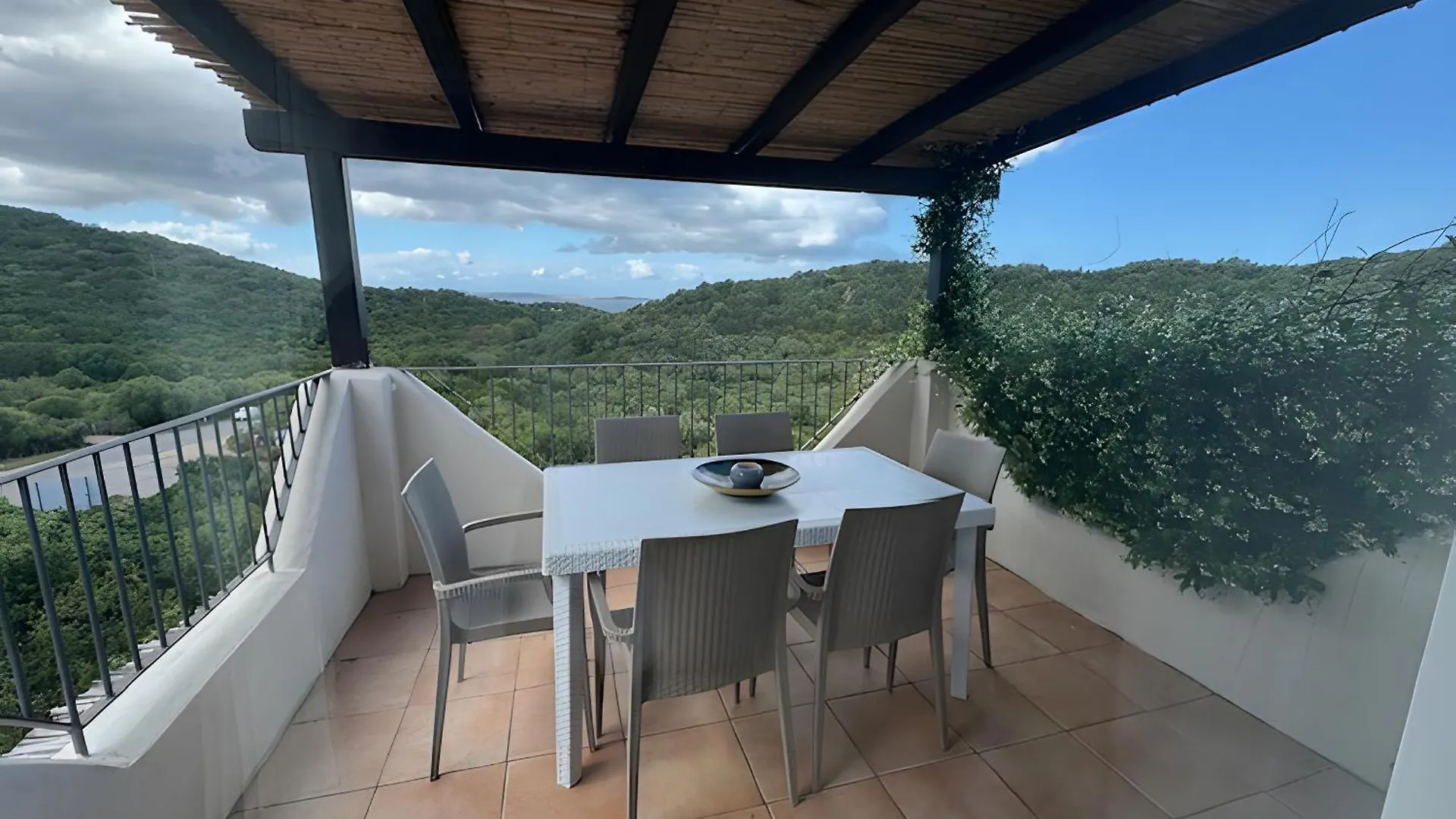 Appartamento Sea View Arzachena Lägenhet